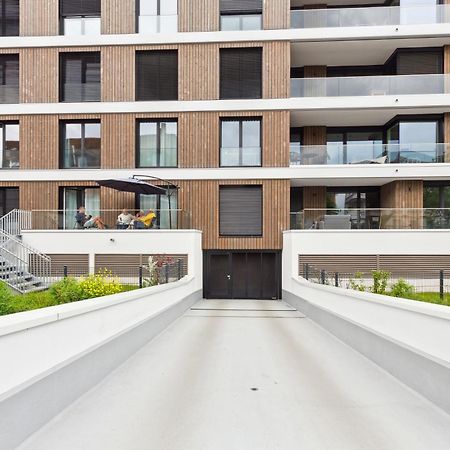 באיירוט Sali Homes R4 - High-Quality Apartment With Terrace מראה חיצוני תמונה