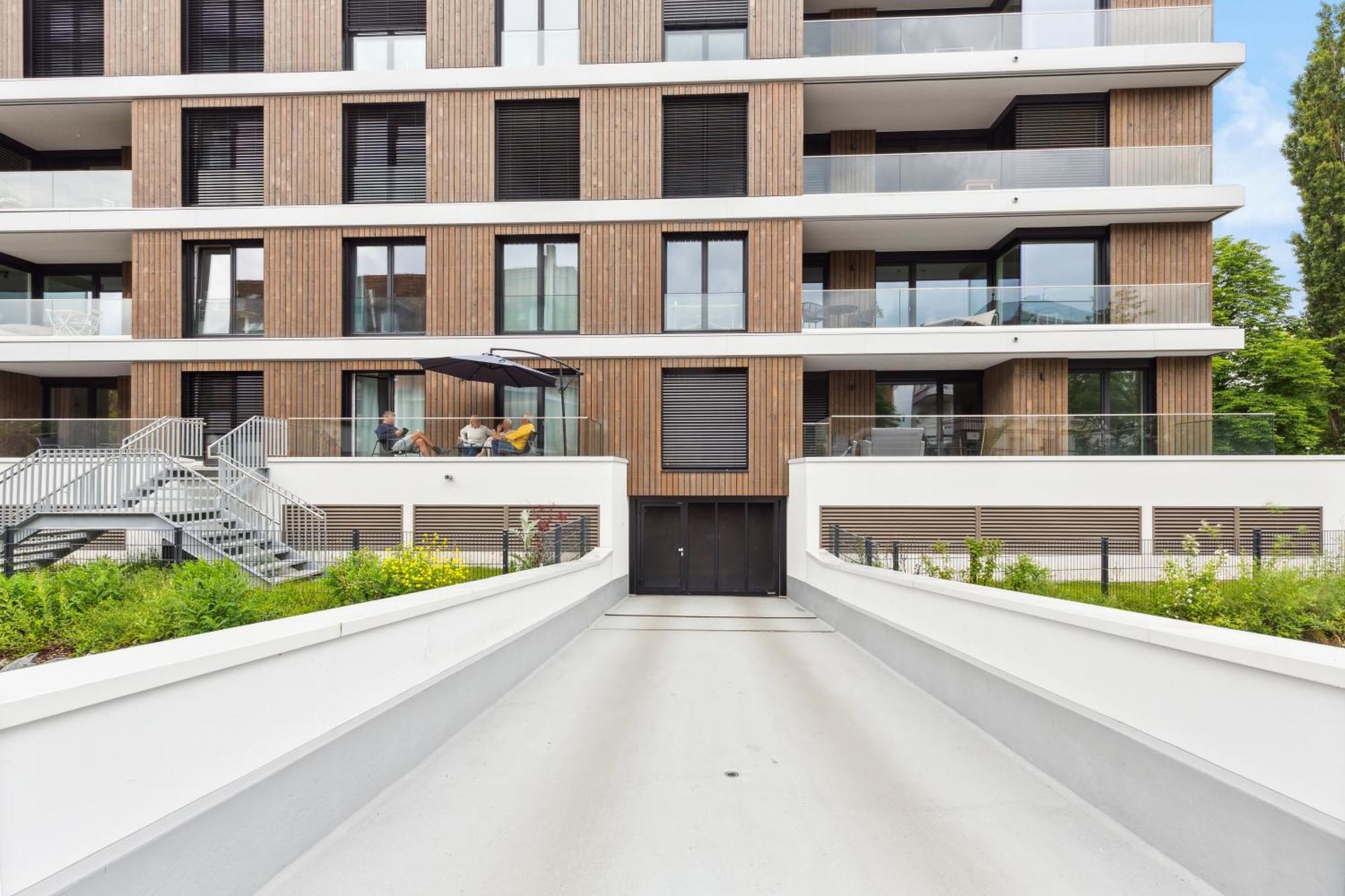 באיירוט Sali Homes R4 - High-Quality Apartment With Terrace מראה חיצוני תמונה